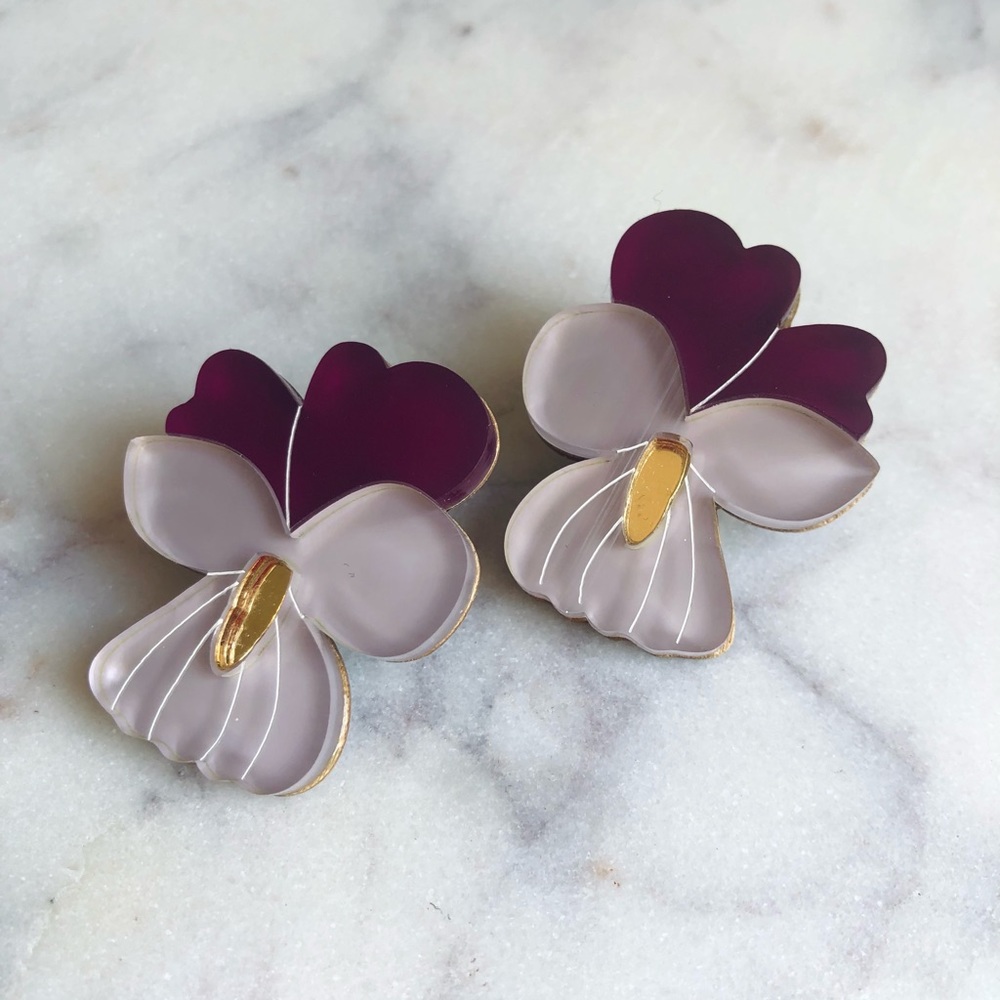 Lucite Pansy flower earrings